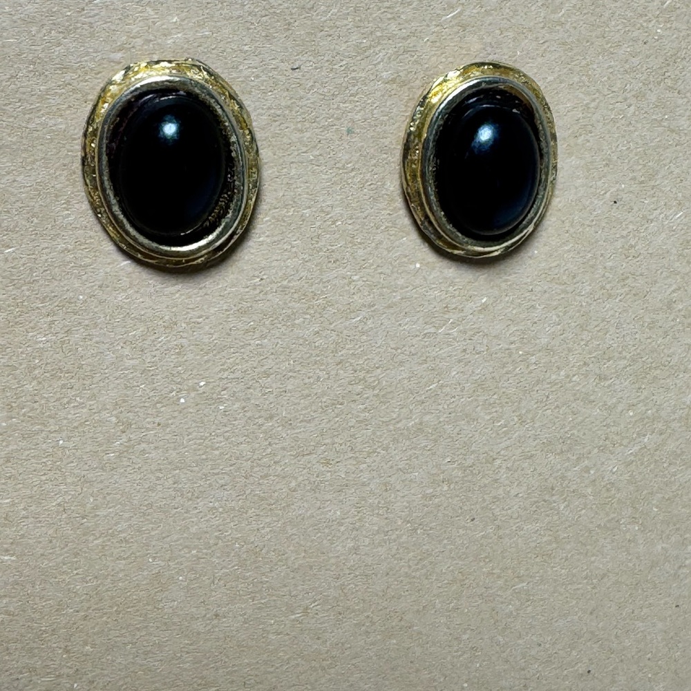 Vintage Elegant Black and Gold Stud Earrings